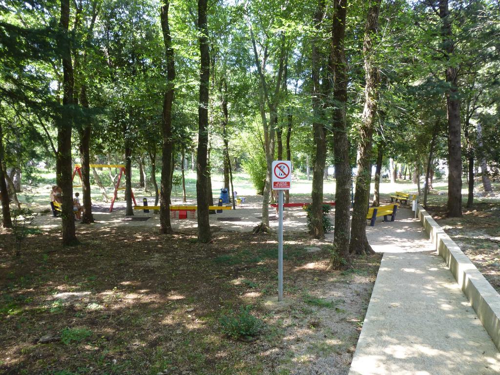 Apartments Villa Rosmarin Omišalj Eksteriør billede